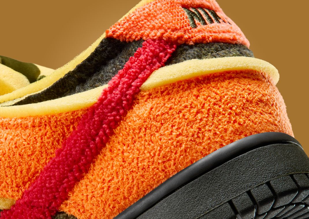 CPFM x Nike Swamp Sponge Dunk Photo Blue Heel Detail