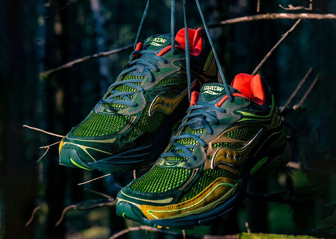 Starcow x Saucony ProGrid Omni 9 Angle