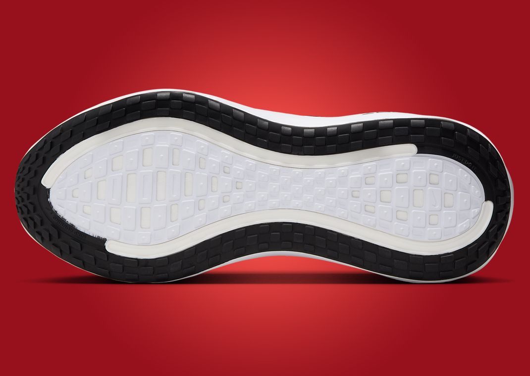 Nike Vomero Plus Black White Outsole