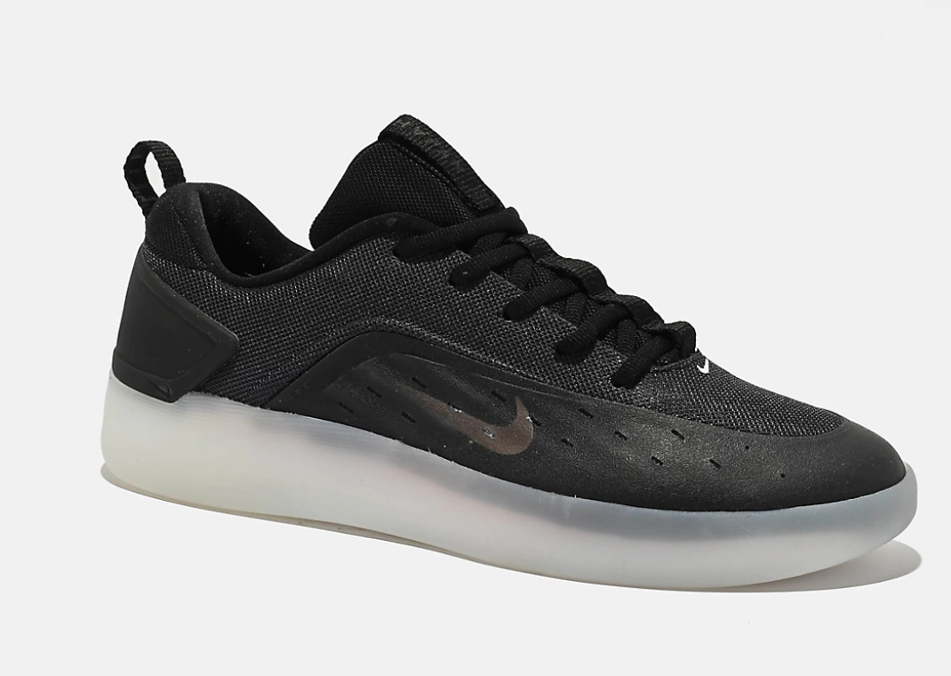 Nike SB Nyjah 4 Black White Angle