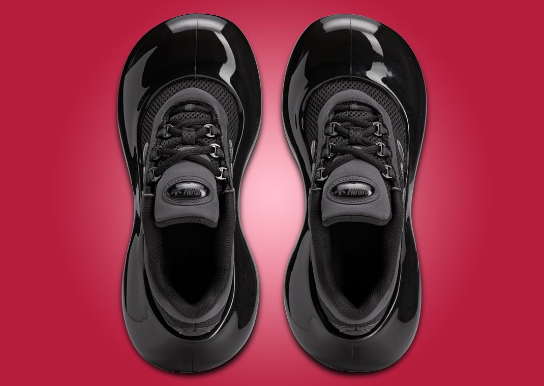 AVAVAV x adidas Moonrubber Megaride Black (W) Top