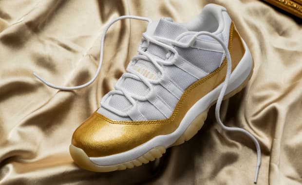 Air Jordan 11 Retro Low Mother's Day (W)