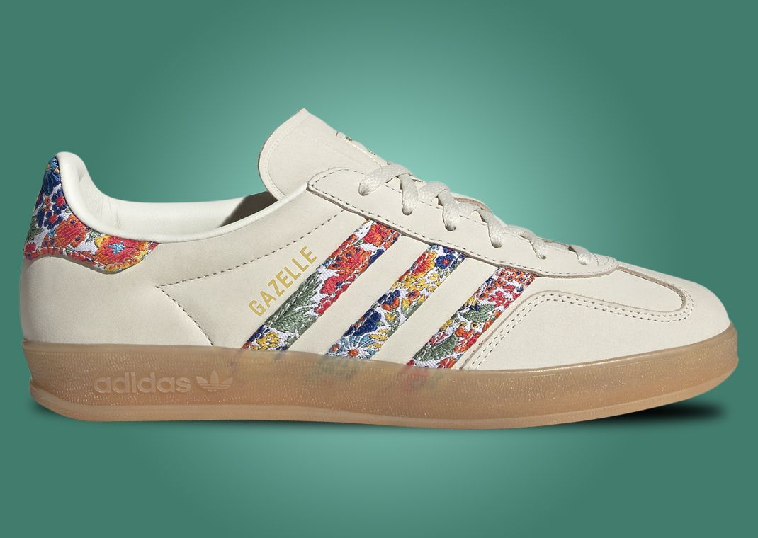 ラズベリー。 Liberty London's Latest Floral adidas Collection Is
