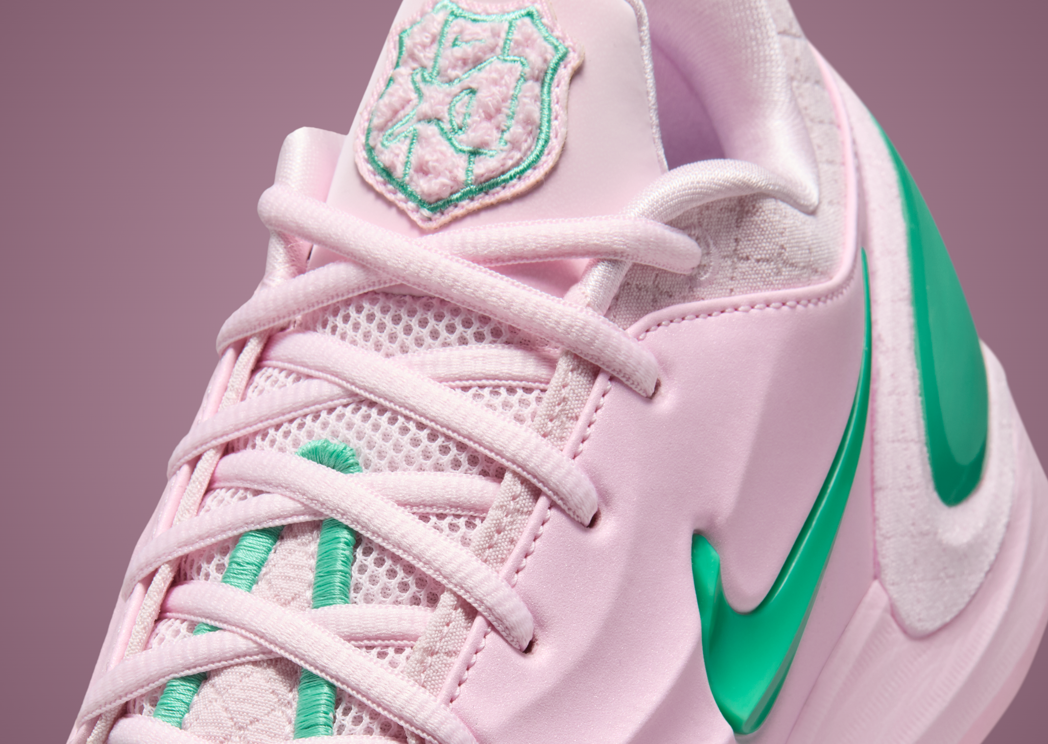 Nike A'Two Pinkies Up - Detail