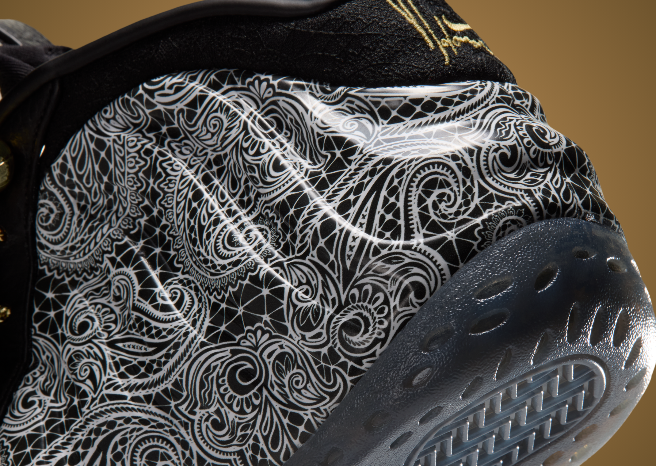 Victor Solomon x Nike Air Foamposite One Black - Heel Detail