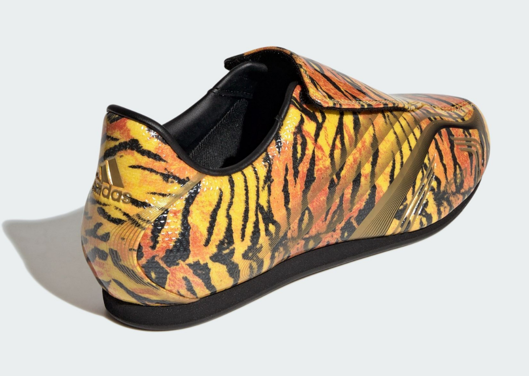 adidas Taekwondo F50 Tiger (W) - Angle