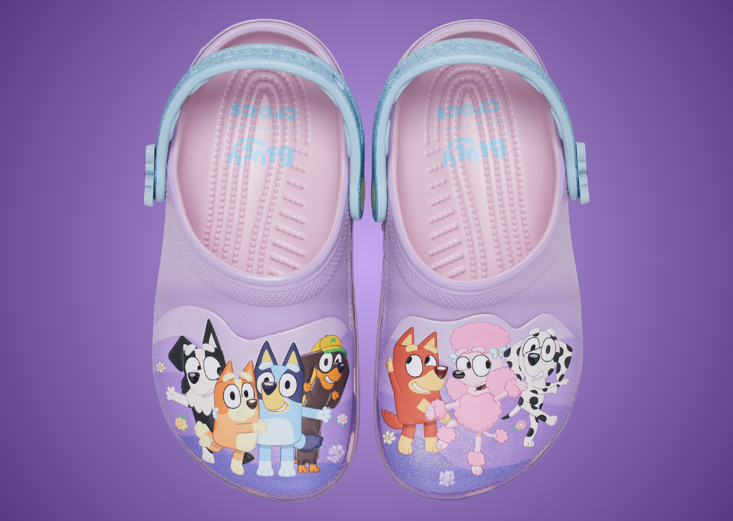 Bluey x Crocs Classic Clog Friends Pink - Top