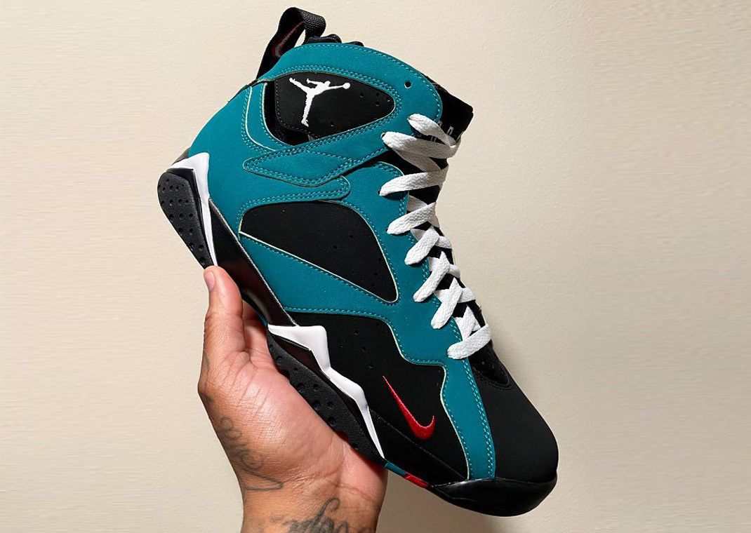 Air Jordan 7 Retro Ken Griffey Jr PE