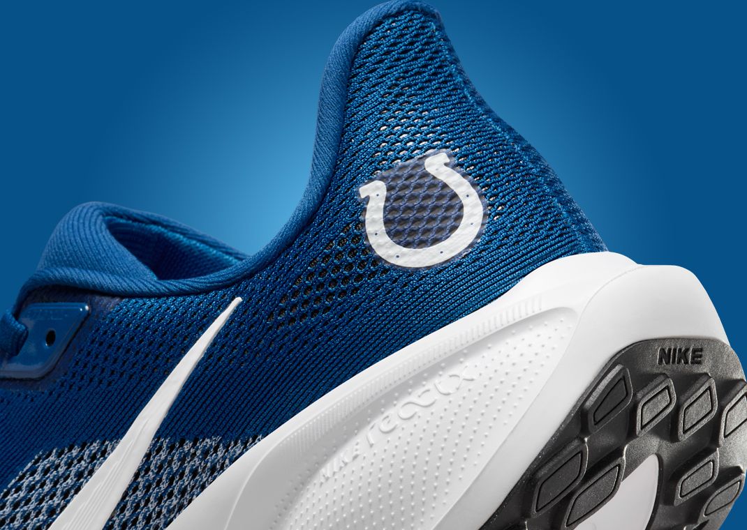 NFL x Nike Pegasus 41 Indianapolis Colts Heel Detail