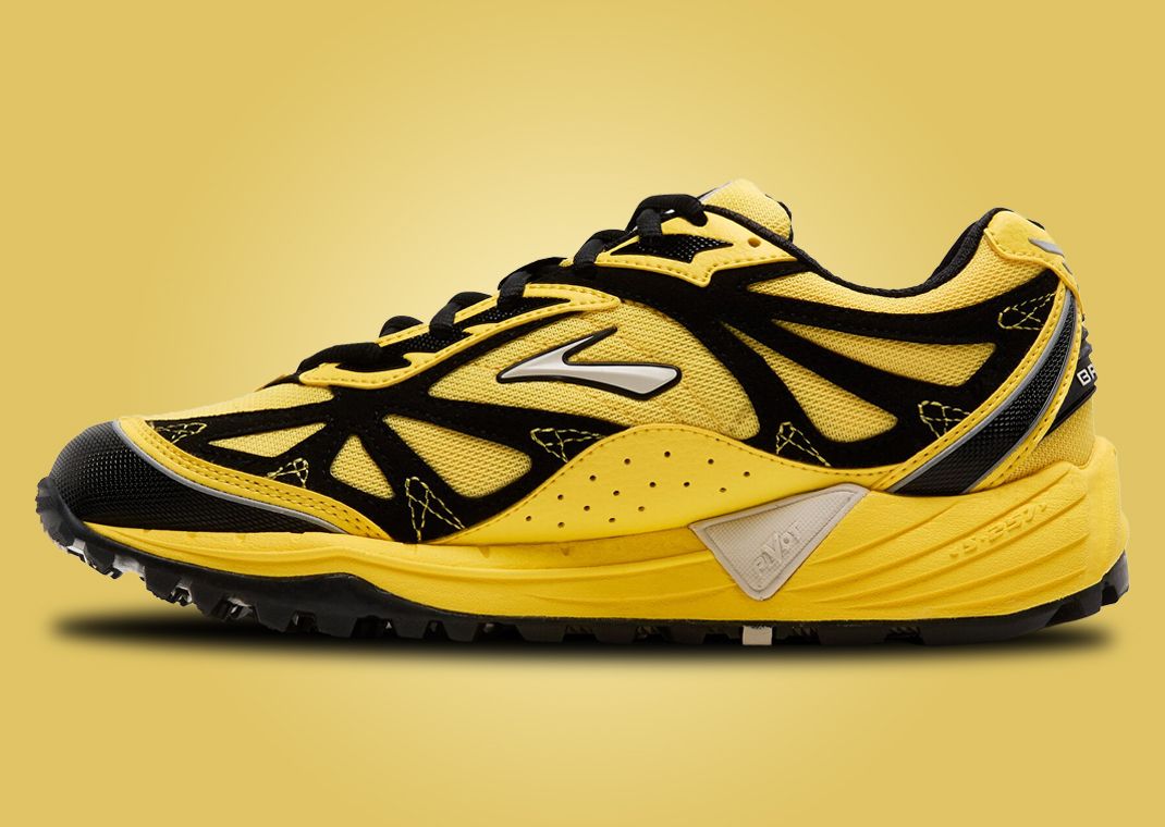 Brooks Cascadia 1 Black Yellow Medial