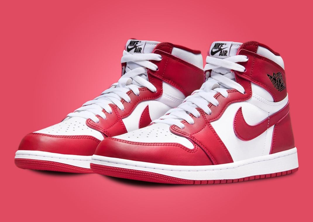 Nike air jordan 1 retro high og varsity red deals