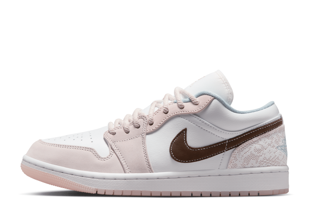 Air Jordan 1 Low SE Coral Reef (W)
