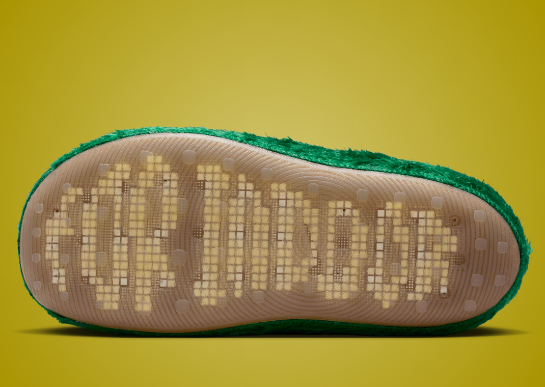 .SWOOSH x Nike ReactX Rejuven8 Slide Kelly Green Outsole