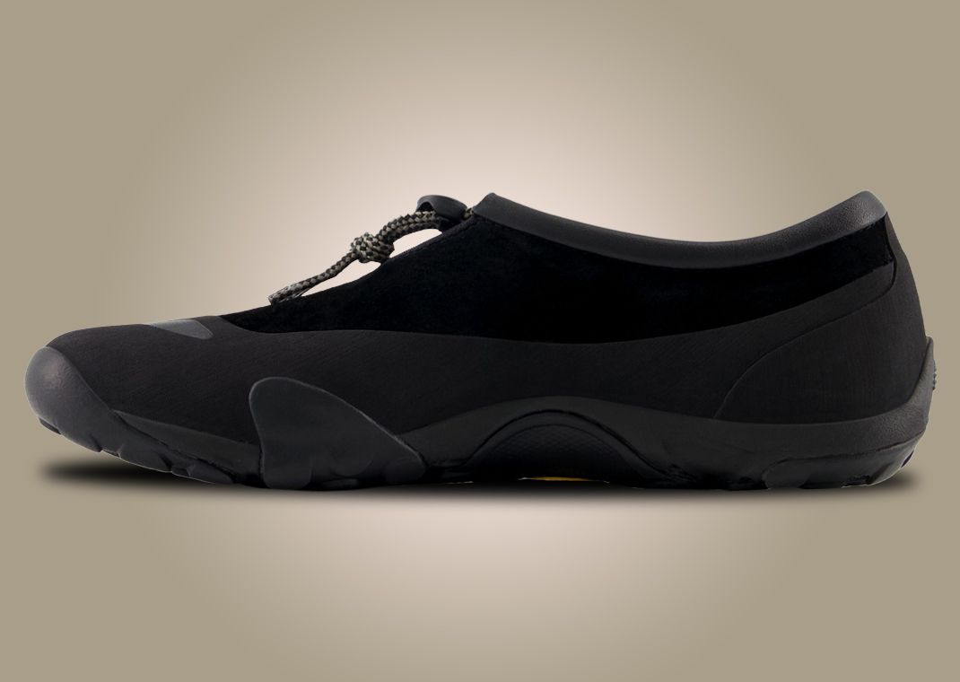 New Balance Tokyo Design Studio MT10T Black Medial