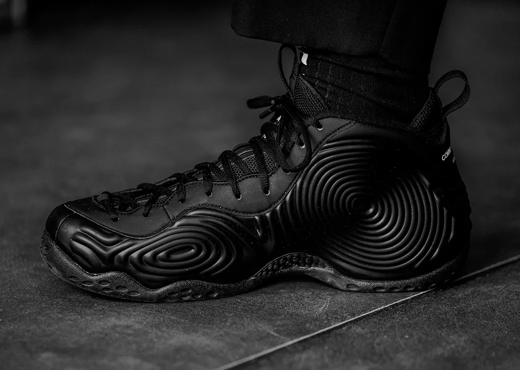 COMME des GARÇONS x Nike Air Foamposite One Black (2021)