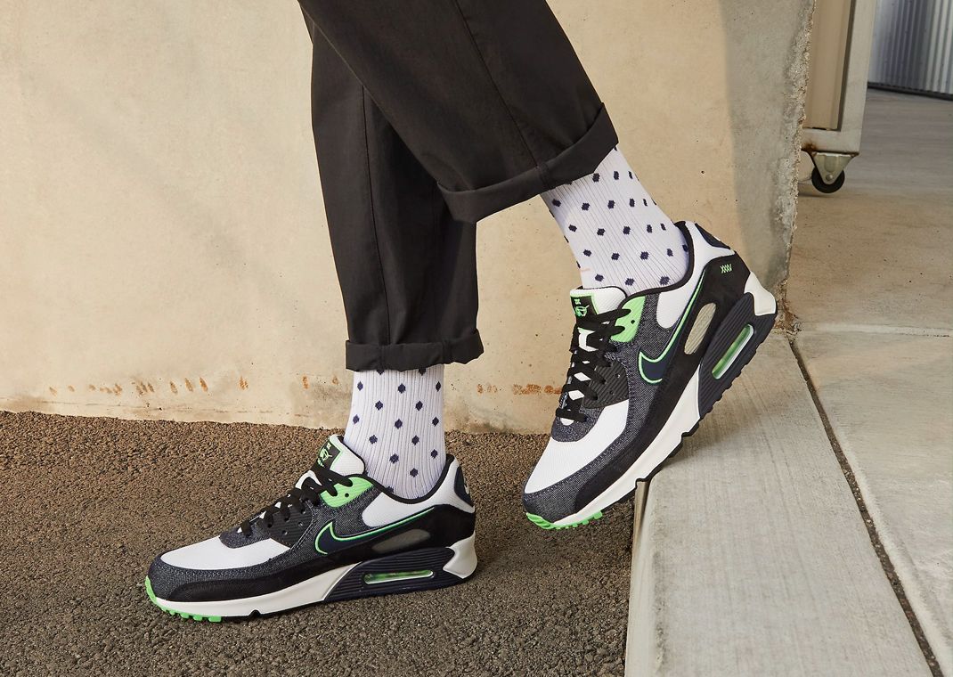 Nike Air Max 90 "32c Scream Green"