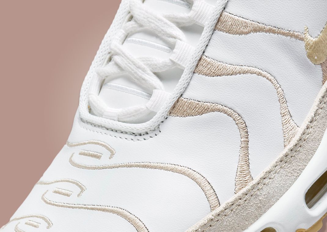★関税込★NIKE★WMNS AIR MAX PLUS SUMMIT PALE VANILLA 23-26 Wmns Air Max Plus Premium 'Summit White Pale Vanilla' - Nike