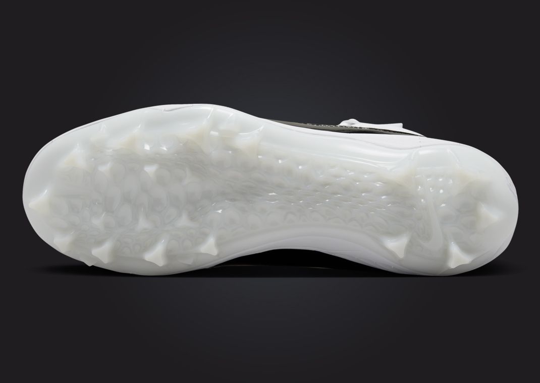 Air Jordan 11 Mid TD Cleat Gratitude Outsole