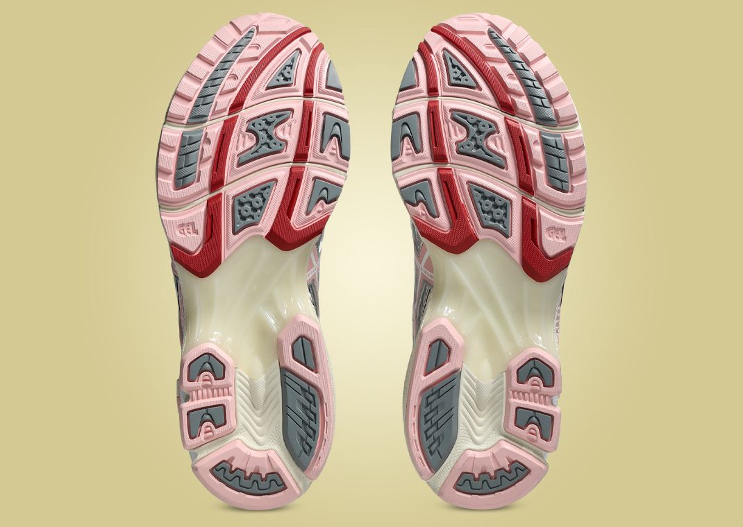 Vandy The Pink x atmos x Asics Gel-Nimbus 10.1 Strawberry Outsole