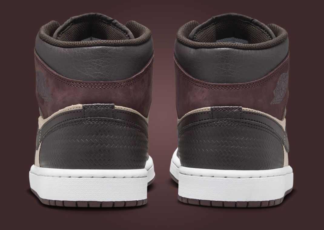 Air Jordan 1 Mid SE Paris YMCA Heel