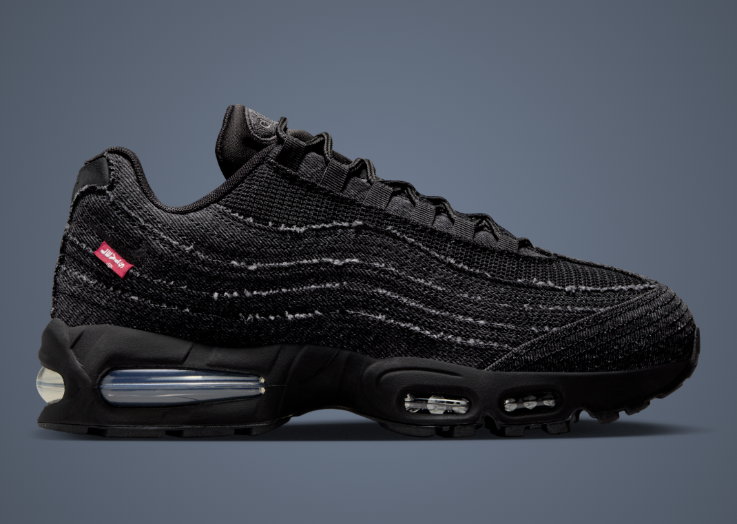 Levi’s x Nike Air Max 95 OG Black Lateral