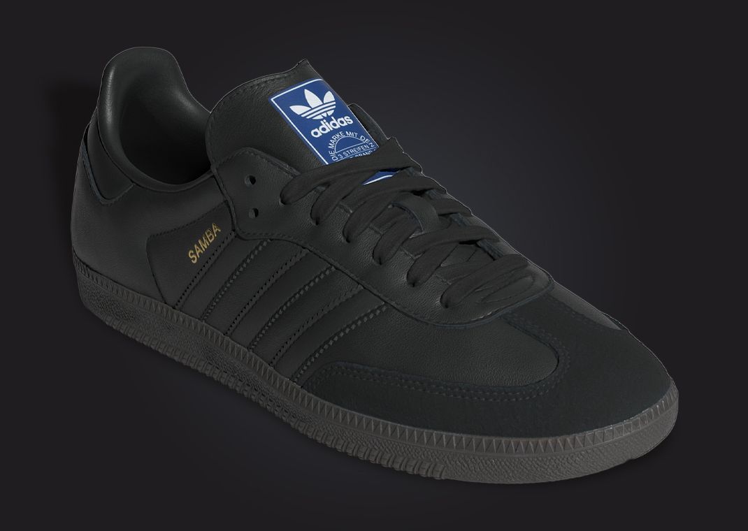 adidas Samba OG Triple Black Angle