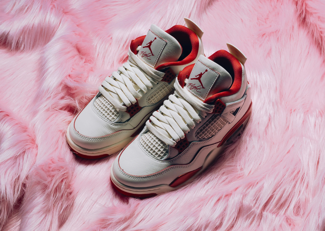 Air Jordan 4 Retro Valentine's Day