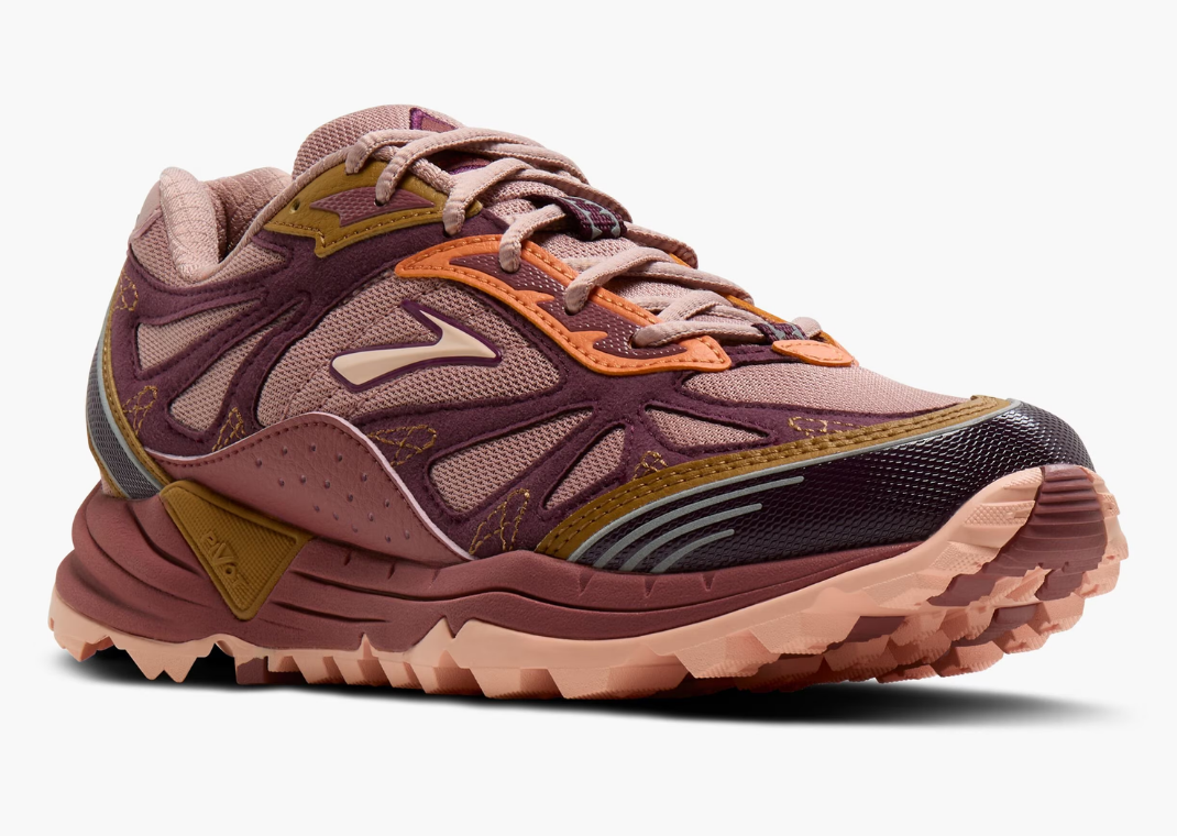 Brooks Cascadia 1 Woodrose/Roan Rogue - Angle