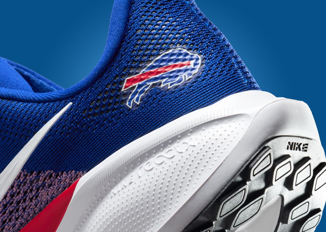 NFL x Nike Pegasus 41 Buffalo Bills Heel Detail