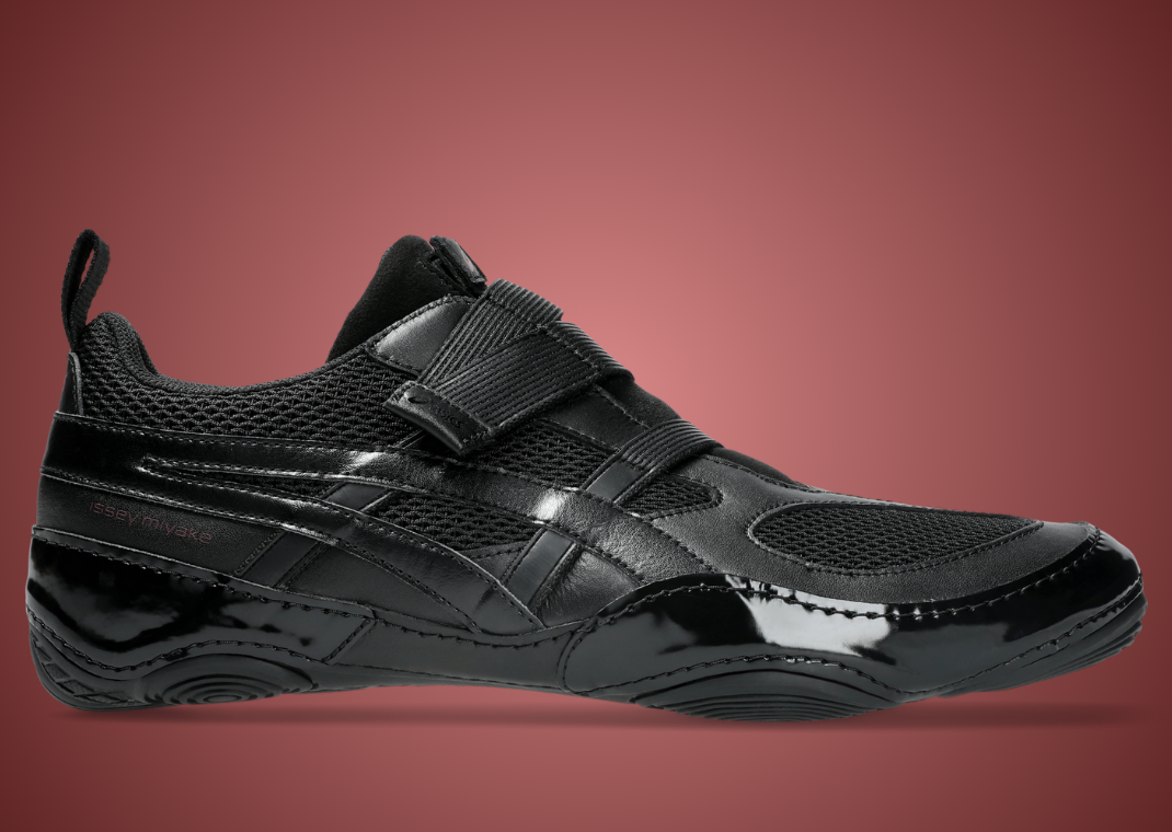 Issey Miyake x Asics Hyper Taping Black - Lateral