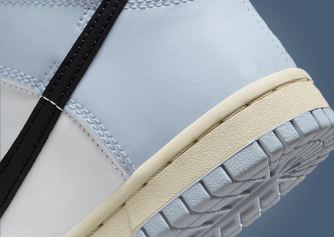 Football Grey Lands On This Kid's Nike Dunk High Football Grey Lands On This Kid's Nike Dunk High