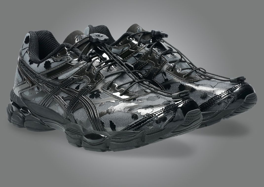 Cecilie Bahnsen x Asics Gel-Cumulus 16 Black Angle