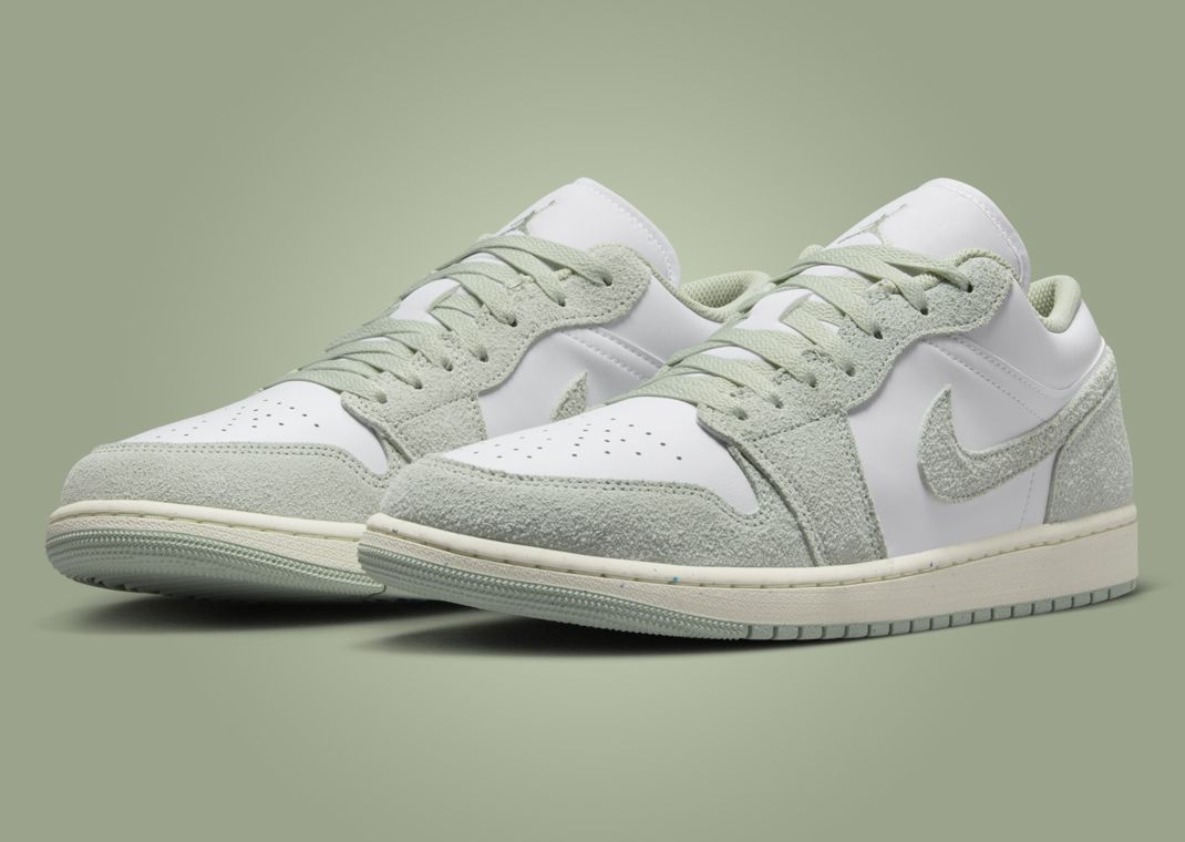 Air Jordan 1 Low SE Seafoam