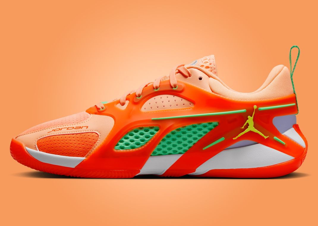 Jordan Heir Orange Lateral