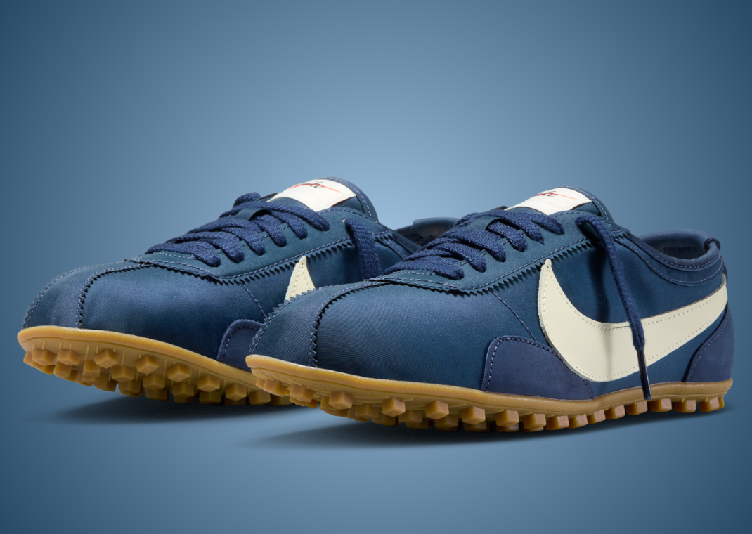 Nike Moon Shoe OG Midnight Navy (W) - Angle
