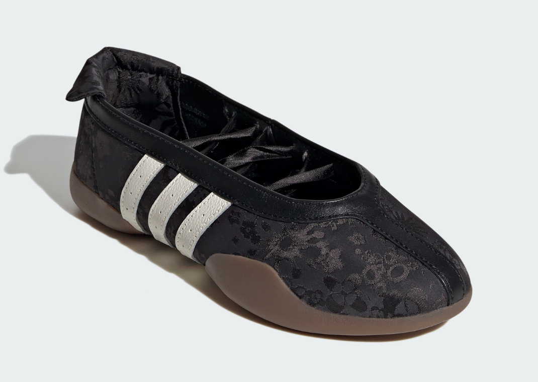 Liberty London x adidas Taekwondo Mei Ballet Black - Angle