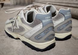 AURALEE x New Balance 204L Grey Heel Angle