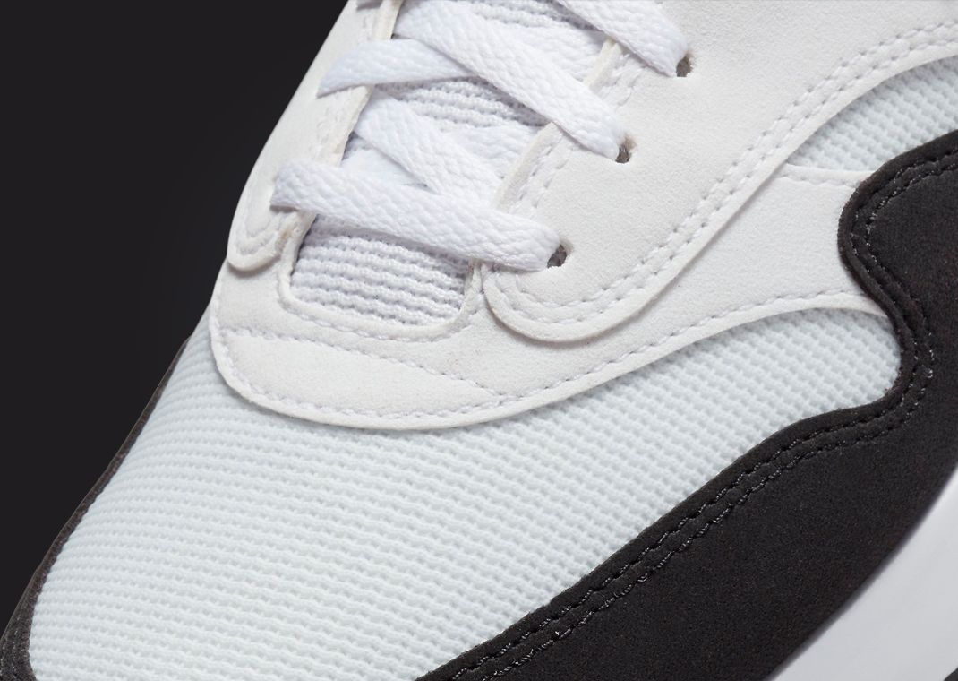 Nike Heads To The Green In The Air Max 1 '86 OG Golf Panda Nike Heads To The Green In The Air Max 1 '86 OG Golf Panda
