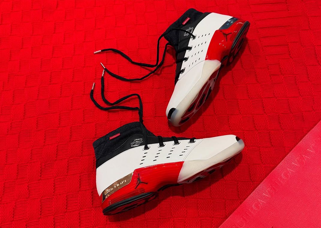 Infinite Archives x Air Jordan 17 Low Chicago