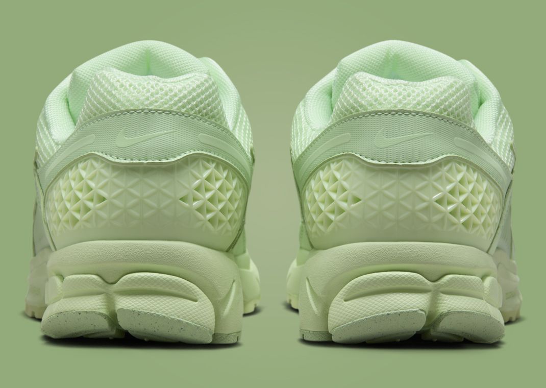 Nike Zoom Vomero 5 Vapor Green Heel