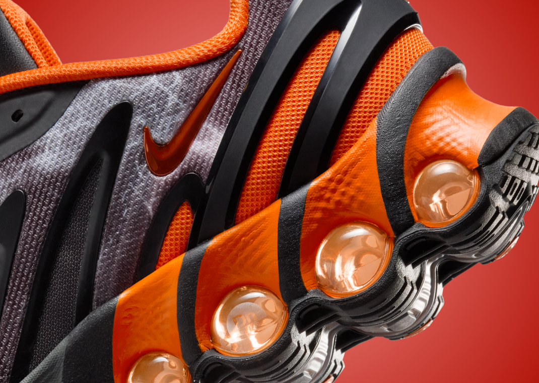 Palace x Nike Air Max DN8 Black Safety Orange Heel Detail