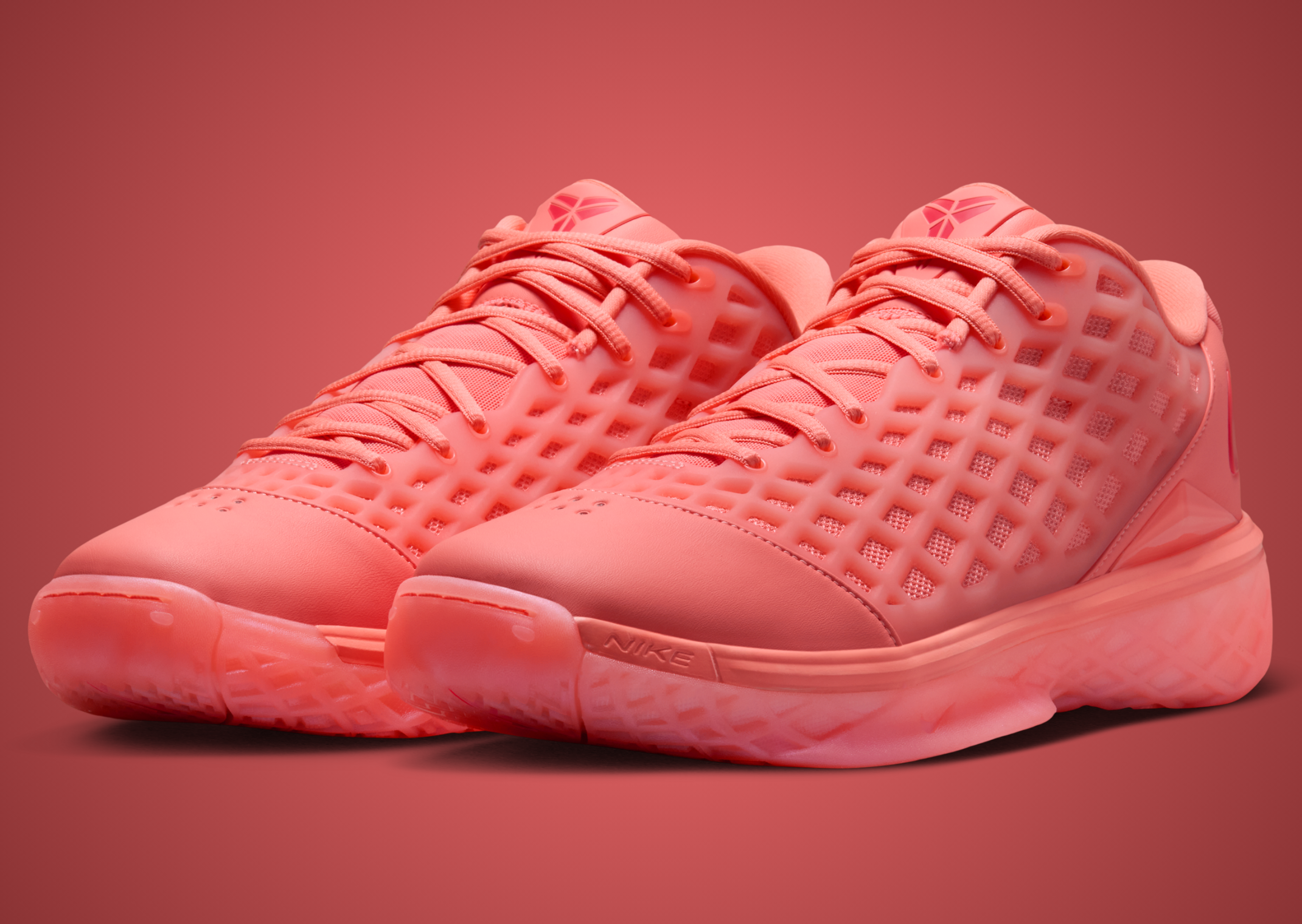 Nike Kobe 3 Low Protro Atomic Pink - Angle