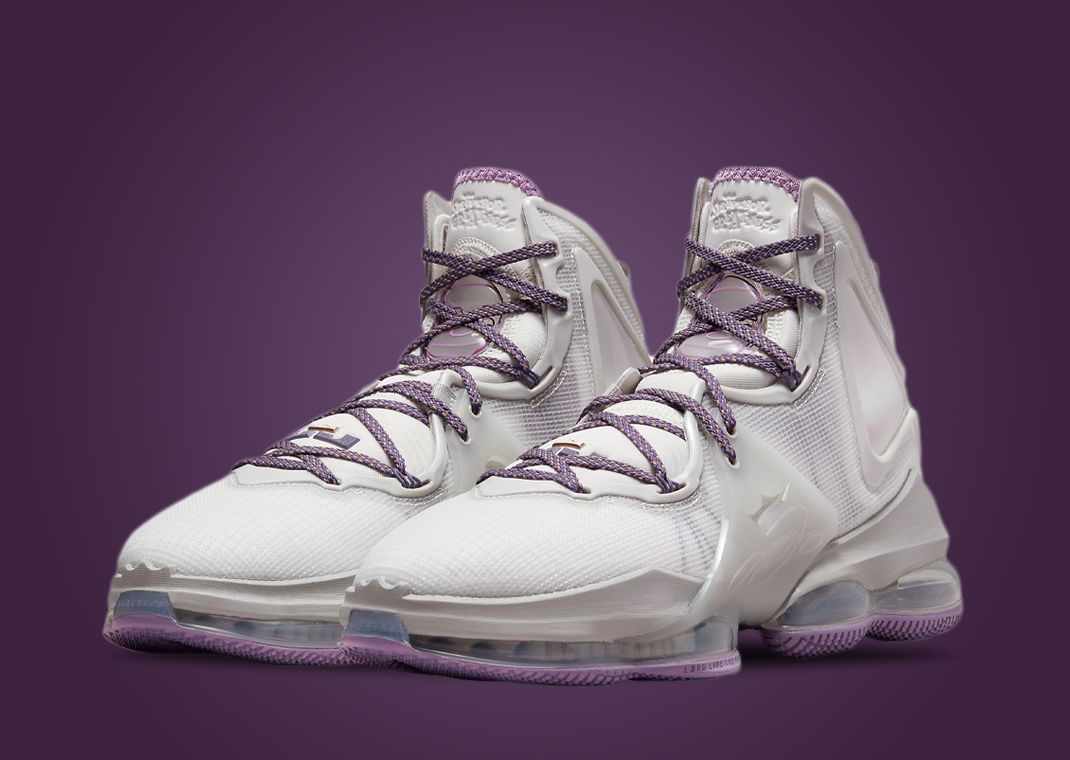 Nike LeBron 19 "Strive For Greatness"