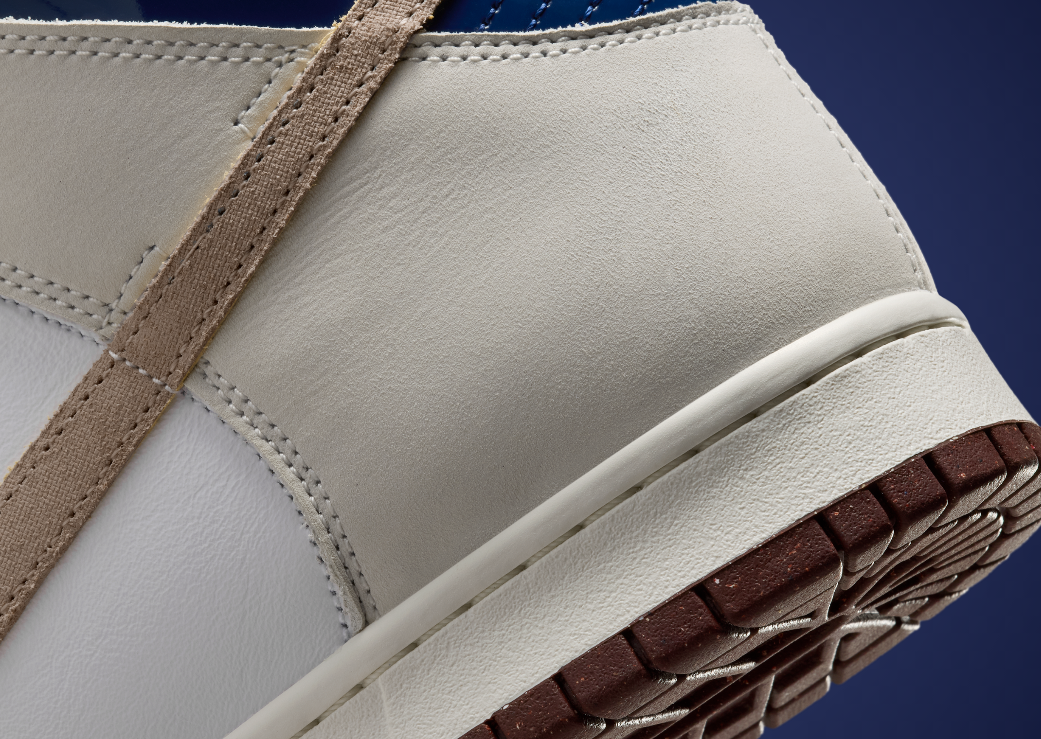 Beyond Store x Nike SB Dunk High - Heel Detail