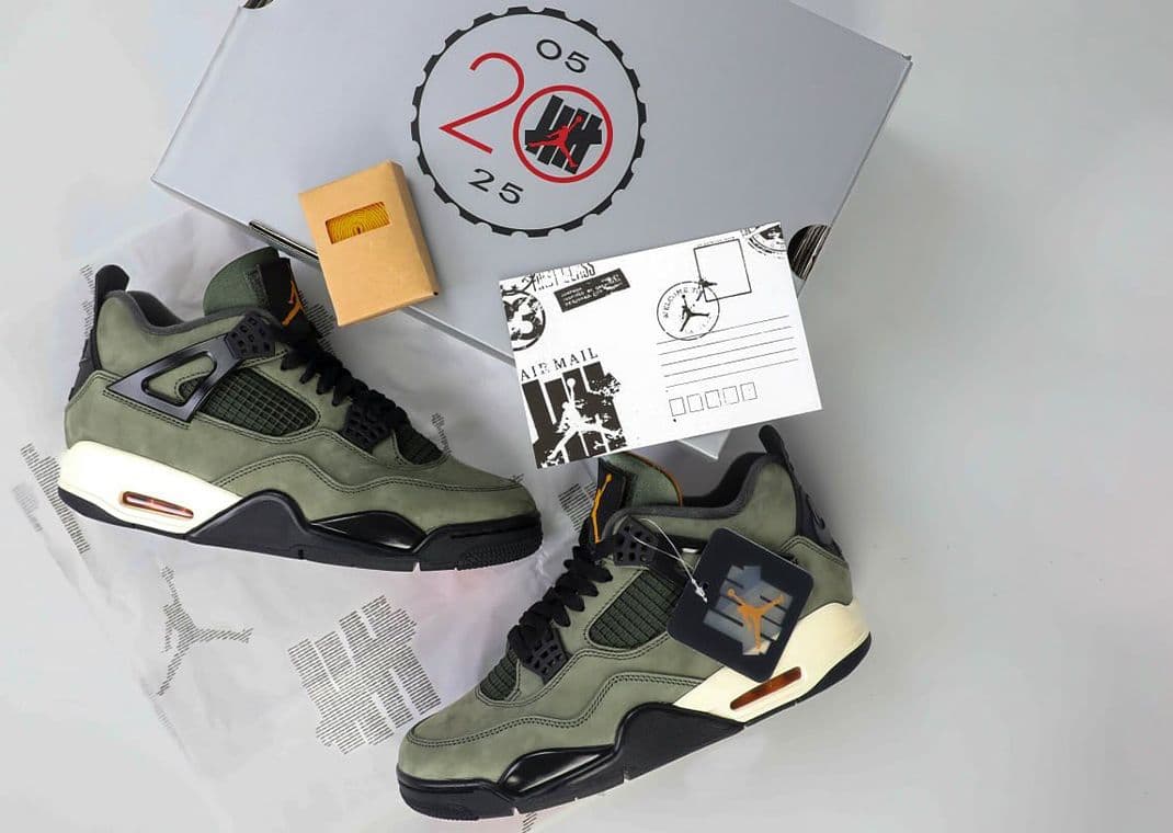 Undefeated x Air Jordan 4 Retro OG SP Packaging
