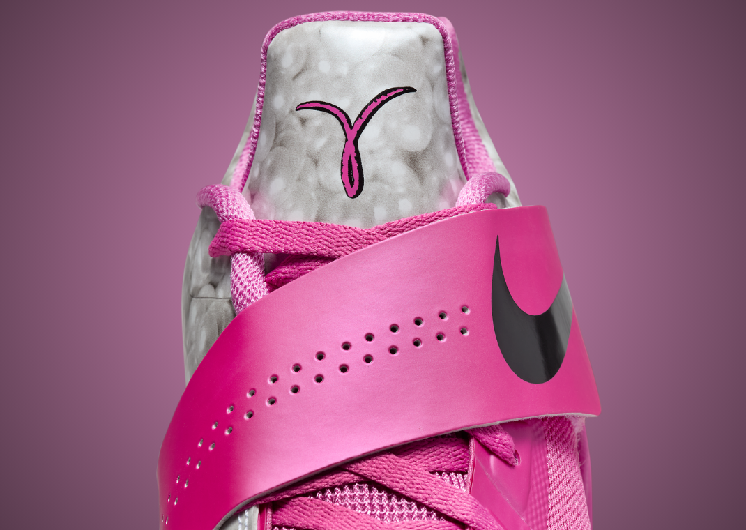 Nike KD 4 Aunt Pearl (2024) Tongue Detail