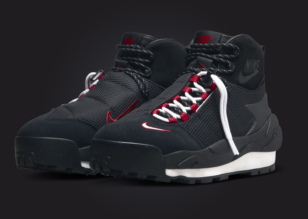 sacai x Nike Magmascape Black Angle