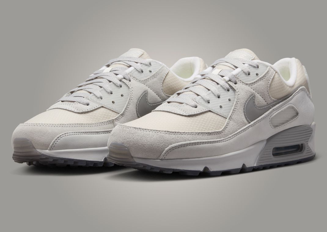Nike Air Max 90 Velcro Heel Photon Dust Angle