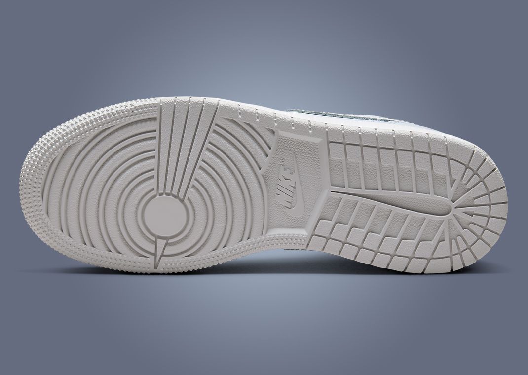 Air Jordan 1 Low Cobalt Bliss (GS) Outsole