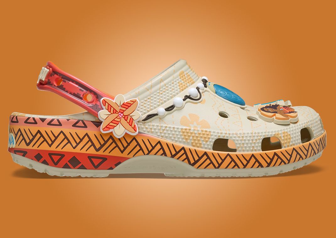 Moana x Crocs Classic Clog Maui Lateral